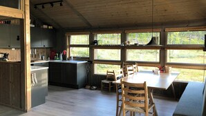 Unclassified image, 4 of 33, button - Panorama cabin by Kongeveien near Jotunheimen (Tyinkrysset)