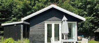Tre charmiga stugor i Veddinge Bakker