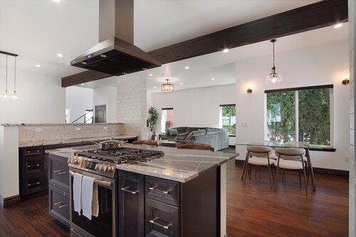 Marvelous new home in sanders beach, the beautiful downtown of CDA.