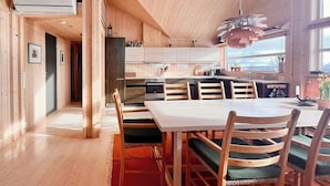 Dining - Architectural gem with views of Hallingskarvet (Ål)