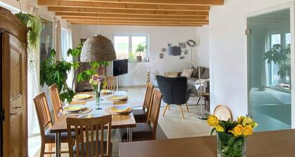 Holiday home on hiking trail near Neuburg