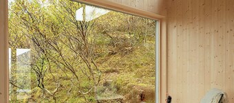 Arkitekthytte med havudsigt på Stokkøy