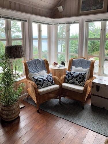 Beautiful cabin at Nes with fjord and beach
