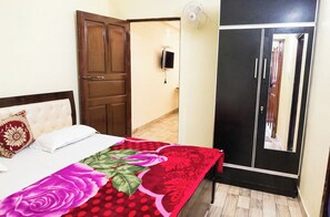 Kamar Double | Kedap suara dan Wi-Fi gratis