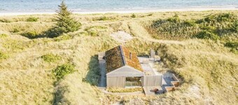 Architectural gem with sea view in Ålbæk