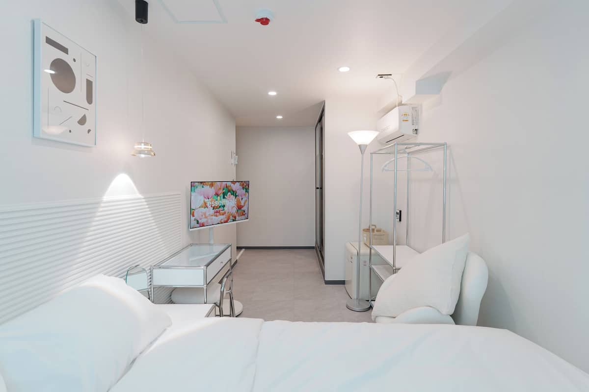 Kamar Double Premium | Wi-Fi gratis dan seprai linen