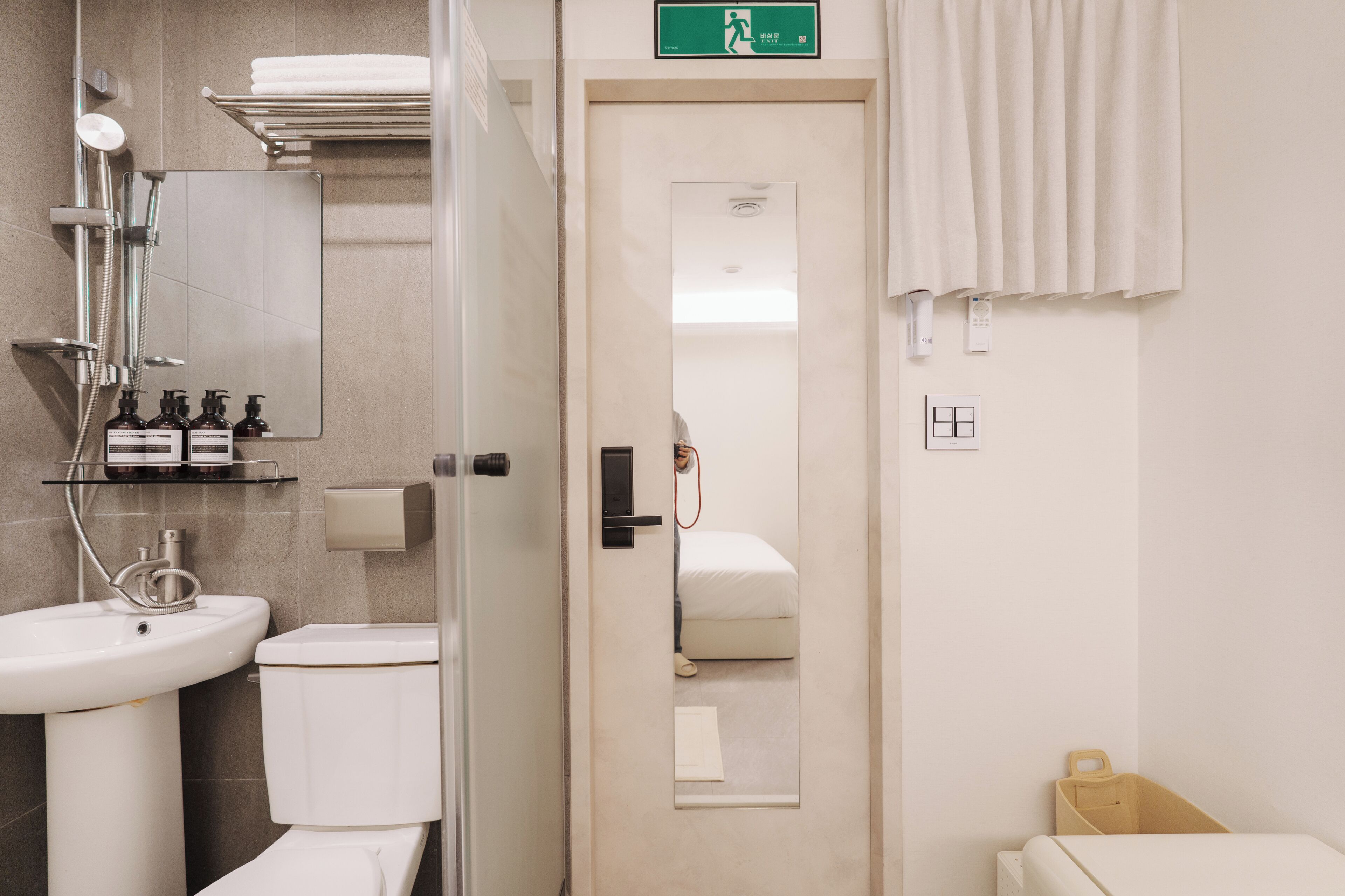 Dobbeltrom – standard (Inside Room) | Bad | Dusj, hårføner, håndklær og såpe