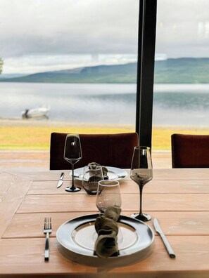 Dining - Modern cabin by the lake in Kvelia (Nordli)