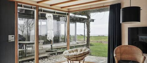 Televisie en een open haard