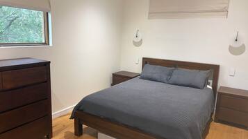 WiFi, bed sheets