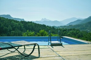 Pool - Country house with stunning views in nature (La Pobla de Lillet, Barcelona)