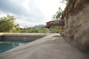 Pool - Authentic stone house overlooking Les Baux-de-Provence (305 chemin des Lombards)