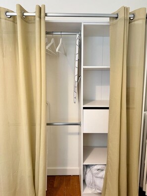 Interior - Le Traversière – Charmant T2 pour 4 avec balcons (Tours)