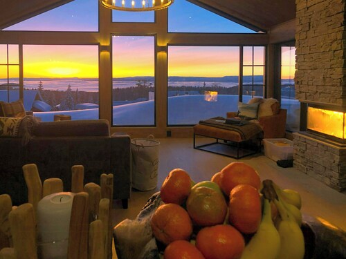 Architect mountain cabin at Lygna with views
