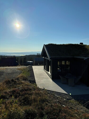 Architektonisch gestaltete Berghütte in Lygna mit Aussicht