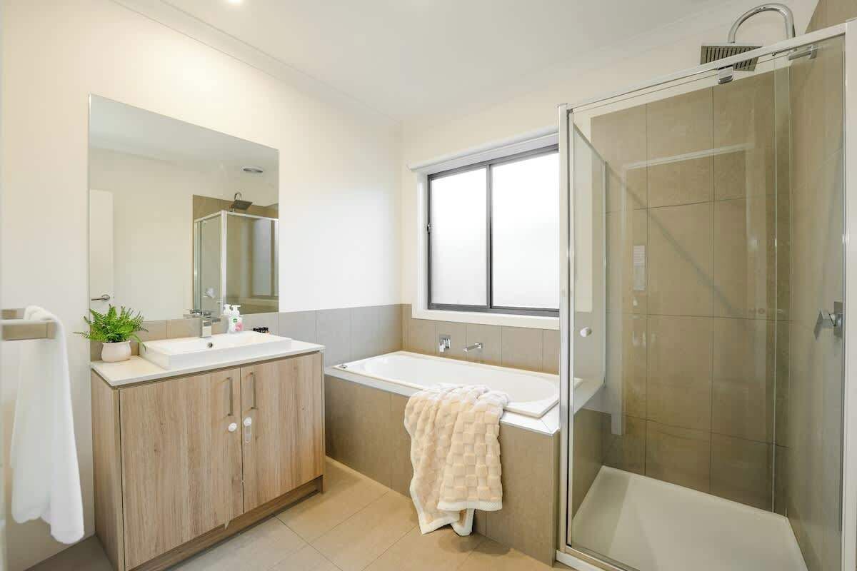 Shower, hair dryer, shampoo