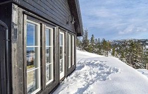 Exterior detail - Cozy, traditional cabin at Kyrkjebygdheia (Nissedal)