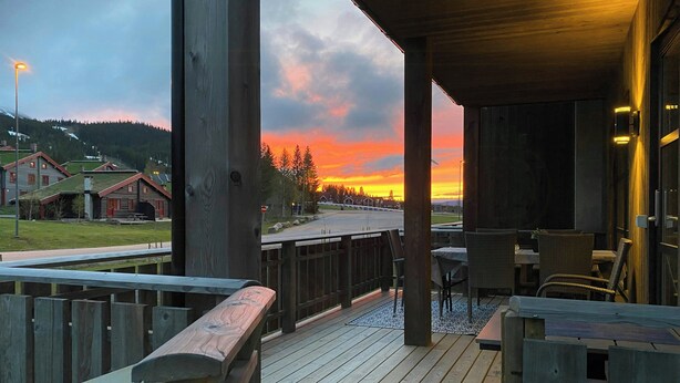 Outdoor dining - Modern apartment with views of Trysil mountain (Trysil)