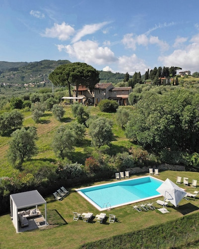 Large country house near Lucca with private pool