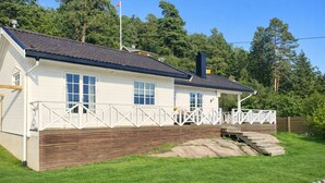 Unclassified image, 3 of 32, button - Sea views and forest tranquility at Rødtangen (Holmsbu)