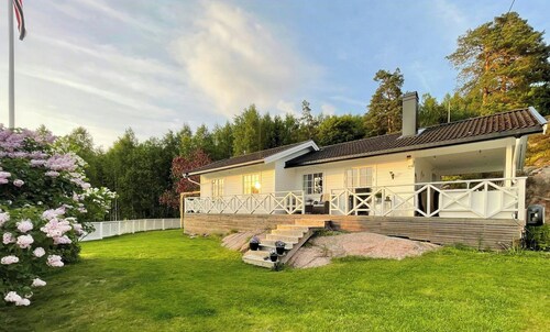 Sea views and forest tranquility at Rødtangen