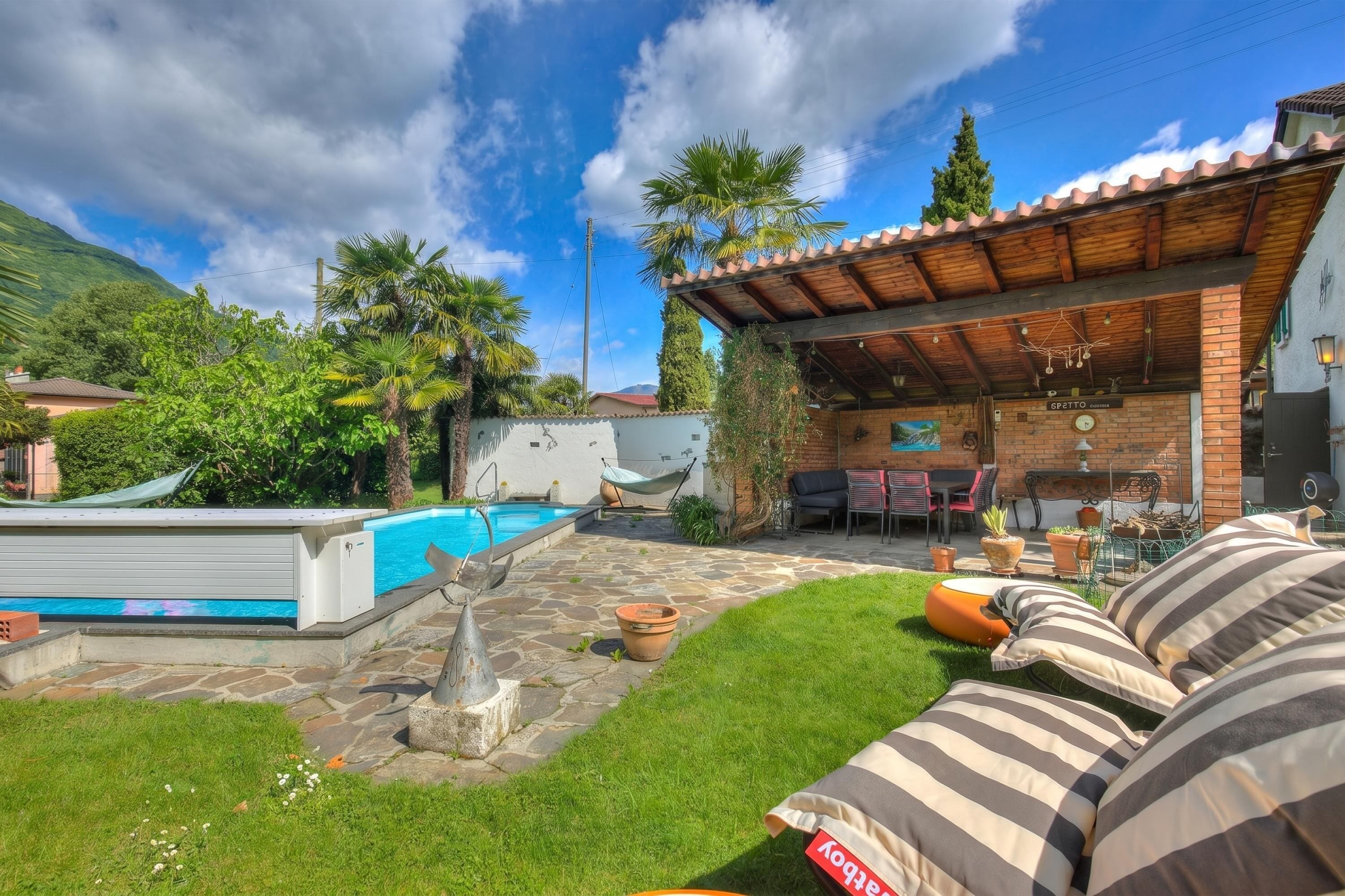 Standard Villa, 2 Bedrooms, 2 Bathrooms (Alfa Garden Villa With Private Pool) | Outdoor dining