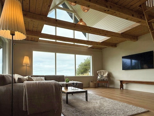 Renovated house with panoramic fjord view