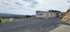 Exterior - Home with a View in a Serene Setting (Wenatchee)