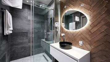 Apartment, Balcony, Courtyard View | Bathroom