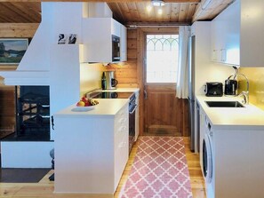 Microwave, oven, dishwasher, coffee/tea maker