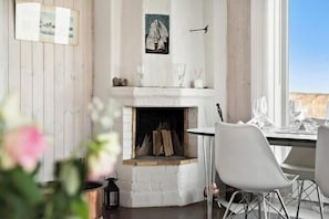 Dining - Cottage with beach plot, boat and jetty in Småland (Ör)