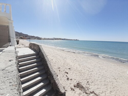  Amazing Views with Direct Beach Access Dog Friendly