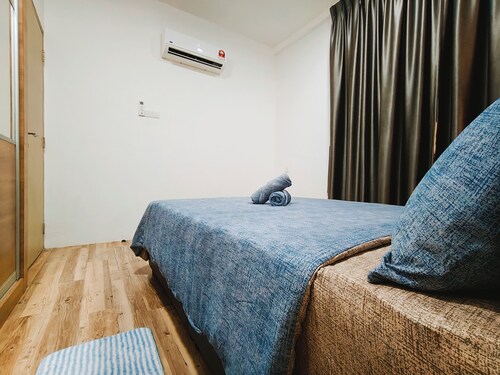 Galacity Cozy 2-bedroom condo with AC in gorgeous Kuching