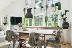 Dining - Step through the gate and feel peace in the woods (Silkeborg)