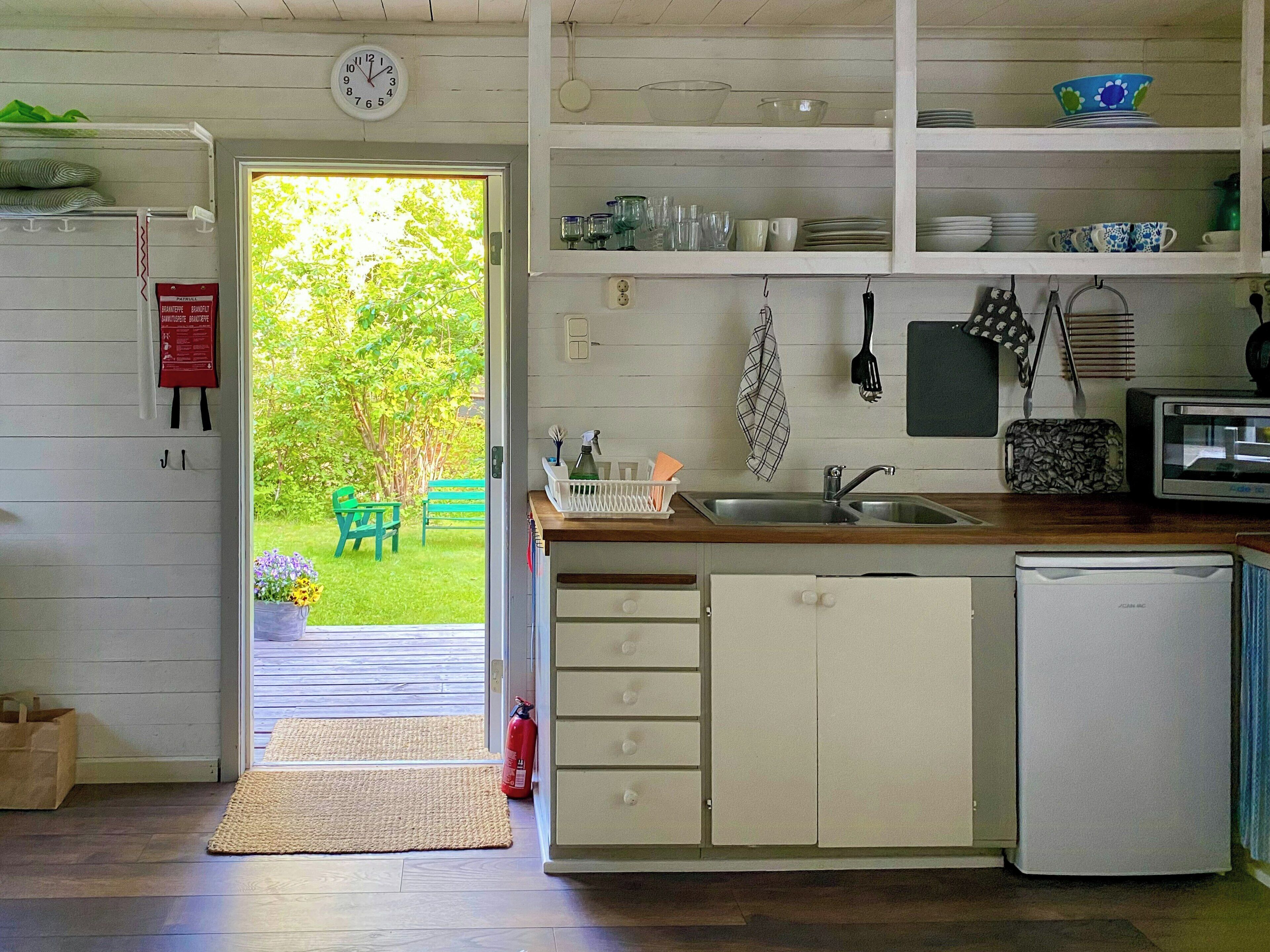Microwave, oven, coffee/tea maker