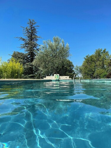 Tranquil cottage with views of Mont Ventoux