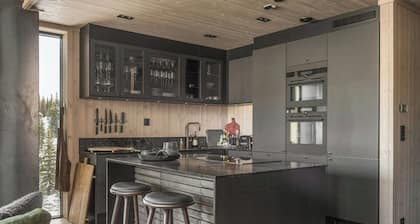 Modern top floor apartment by Kvitfjell ski resort
