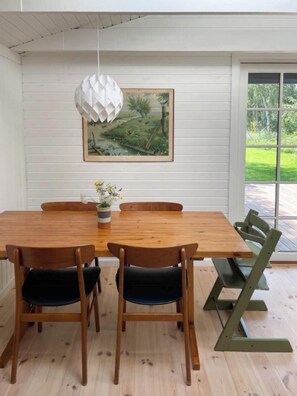 Dining - Elegant summer house close to the beach and forest (Kalundborg)