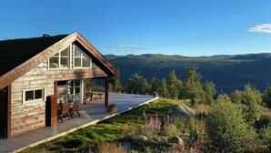 Unclassified image, 5 of 27, button - Traditional cabin with views of Hardangervidda (Uvdal)