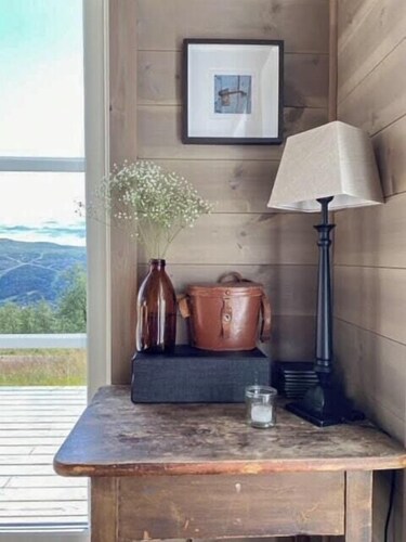 Traditional cabin with views of Hardangervidda