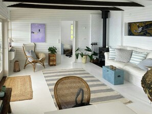 TV, fireplace - Breathtaking sea view at Dinestrup Beach (Ullerslev)