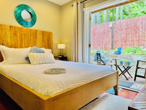 Water View Cove Cottage with Private Dock, Hot Tub, Fire Pit