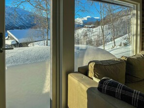 Interior - Timber cabin with ski-in access at Solheisen (Hemsdal)