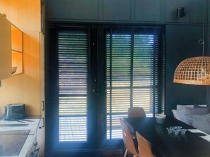 Microwave, oven, dishwasher, coffee/tea maker - Cabin in Stöten with stunning natural surroundings (stöten)