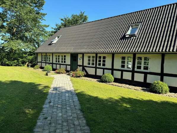 Exterior - Half-timbered house by Rudkøbing beach (Rudkøbing)
