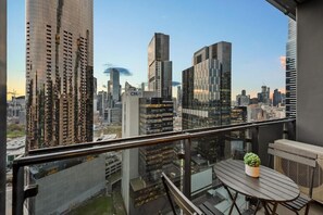 Deluxe Apartment, Balcony, City View | Balcony - Exclusive Stays - Southbank Grand (Southbank)
