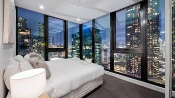 Deluxe Apartment, Balcony, City View | Iron/ironing board, free WiFi