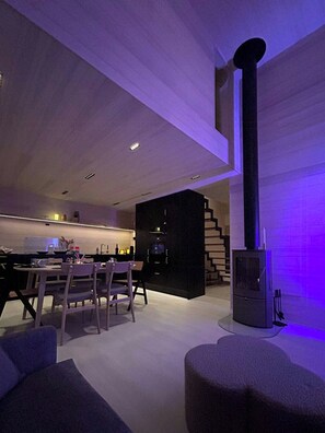 Dining - Modern cabin with a personal touch (Sogndal)