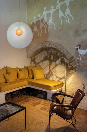 Interior - Hermitage facing Mont Ventoux in Brantes (village de Brantes)