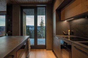 Oven, dishwasher, coffee/tea maker
